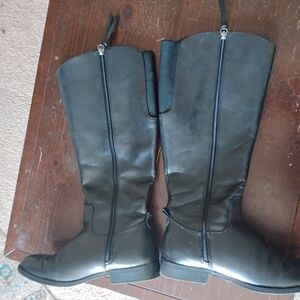 Ladies Tall Black Boot Size 9 Excellent Used Condition